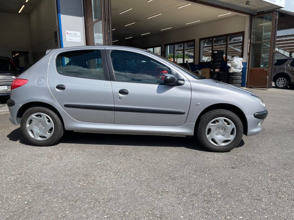 PEUGEOT 206 1.6 16V XT, Benzina, Occasioni / Usate, Automatico - 3