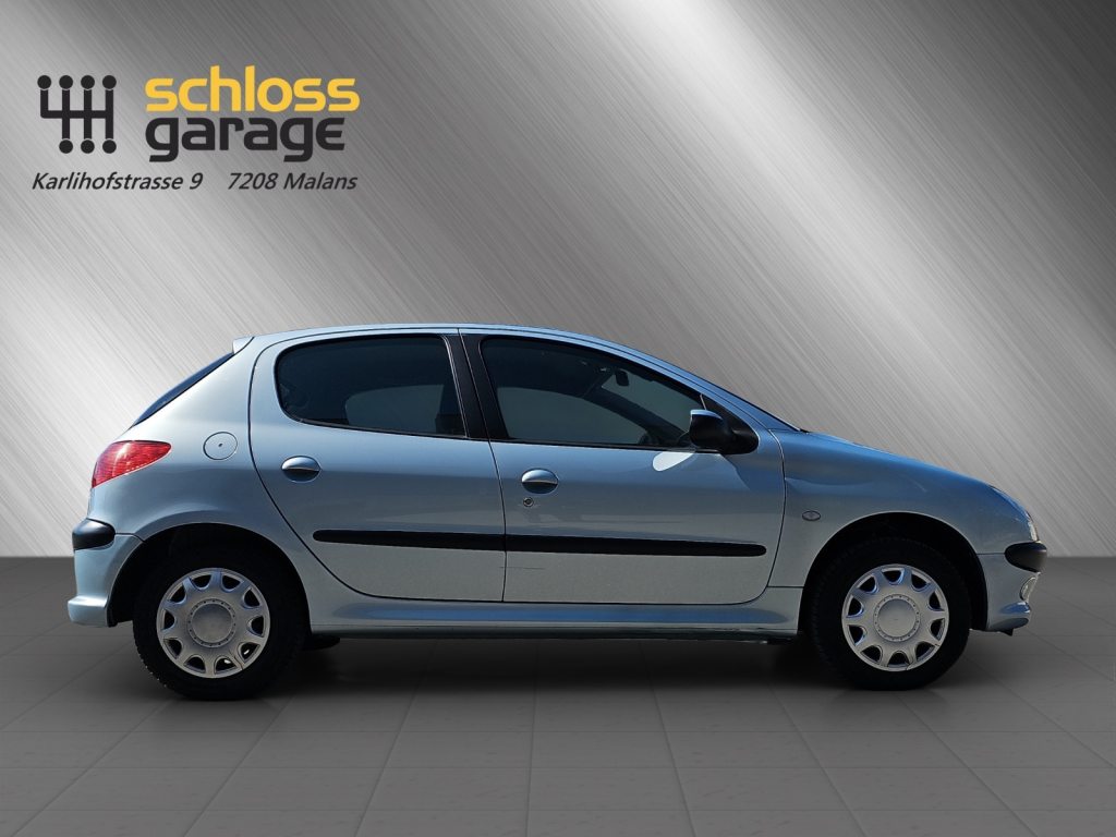 PEUGEOT 206 1.6 16V XT Premium, Benzin, Occasion / Gebraucht, Automatik - 6
