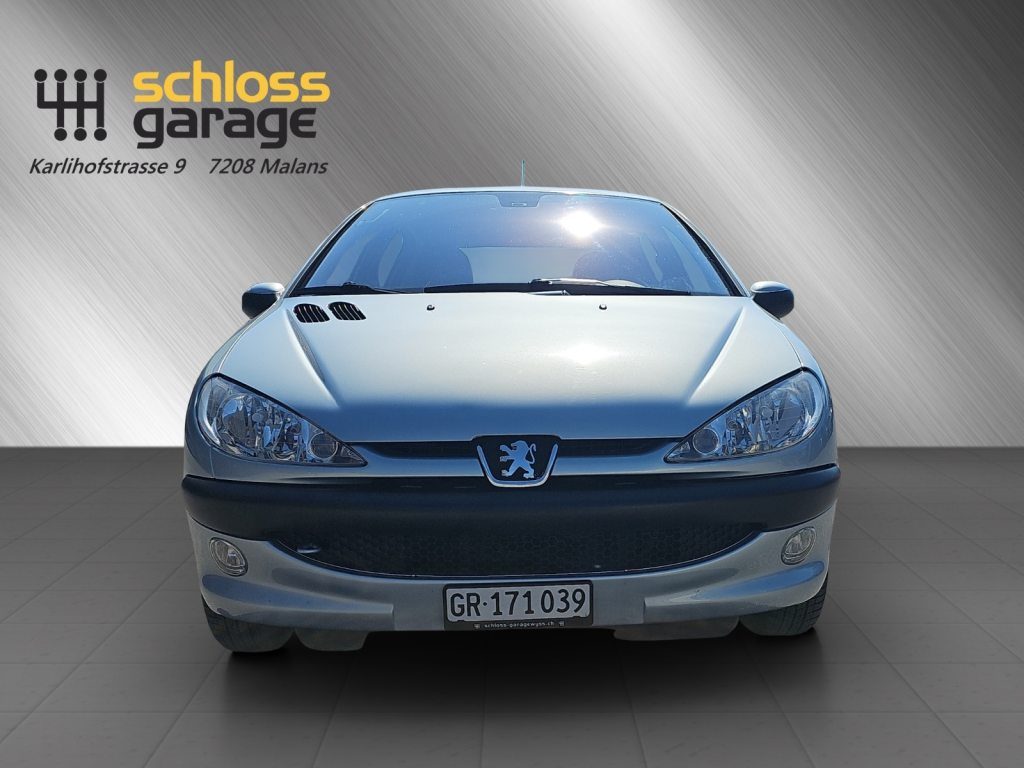 PEUGEOT 206 1.6 16V XT Premium, Benzin, Occasion / Gebraucht, Automatik - 2