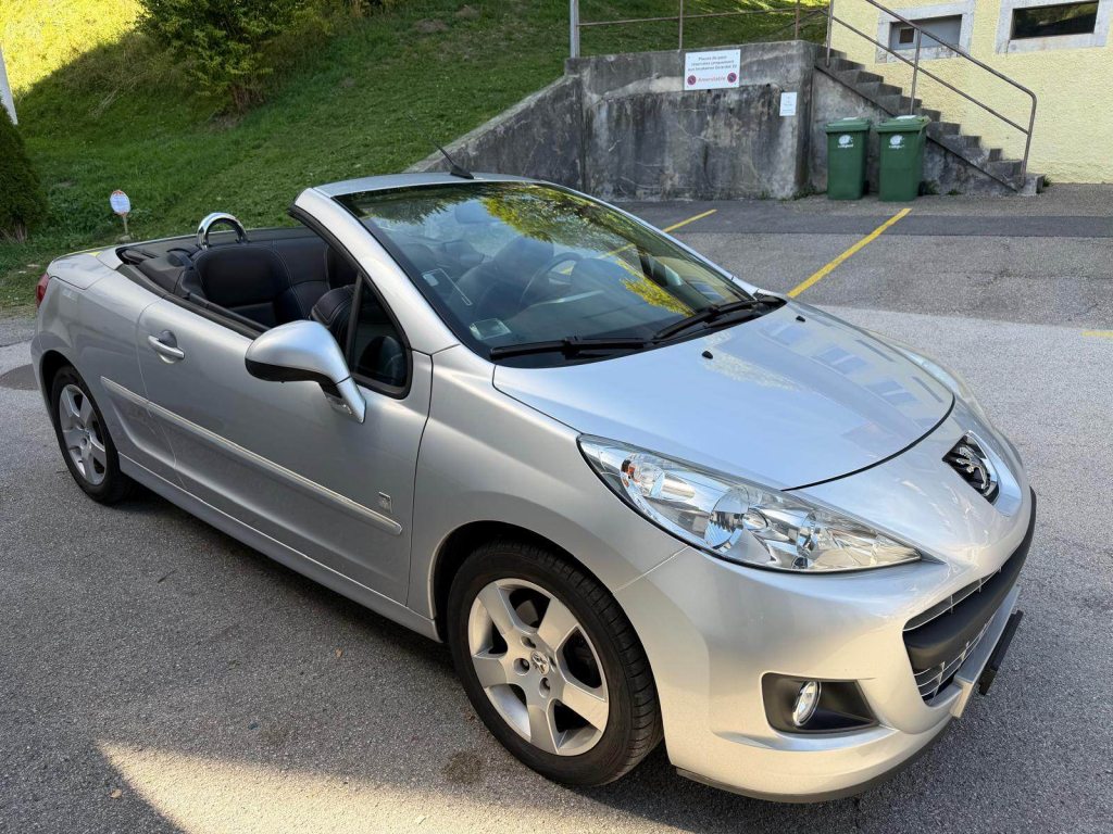PEUGEOT CC 1.6 16V Swiss Edition, Essence, Occasion / Utilisé, Manuelle - 4