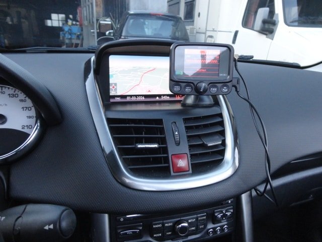 PEUGEOT 207 CC 1.6 16V Turbo Sport, Benzin, Occasion / Gebraucht, Handschaltung - 6