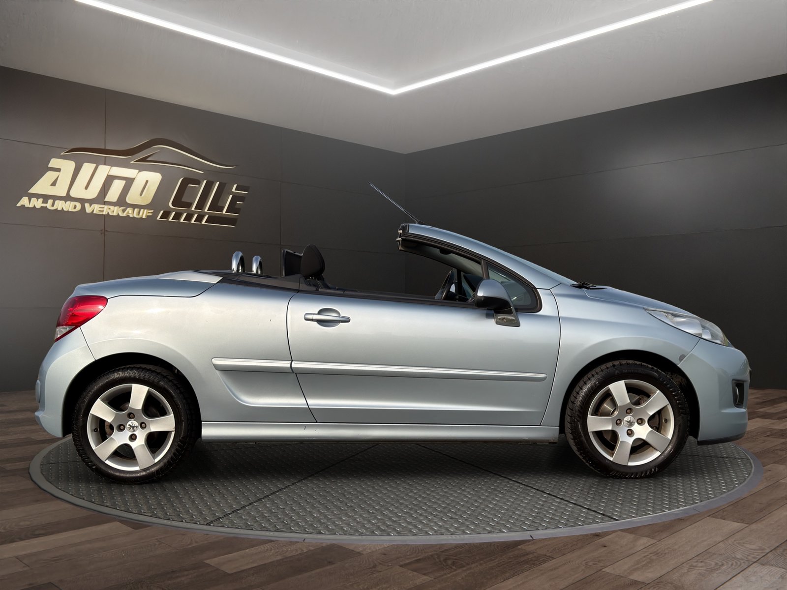 PEUGEOT 207 CC 1.6 16V Swiss Edition, Essence, Occasion / Utilisé, Manuelle - 5