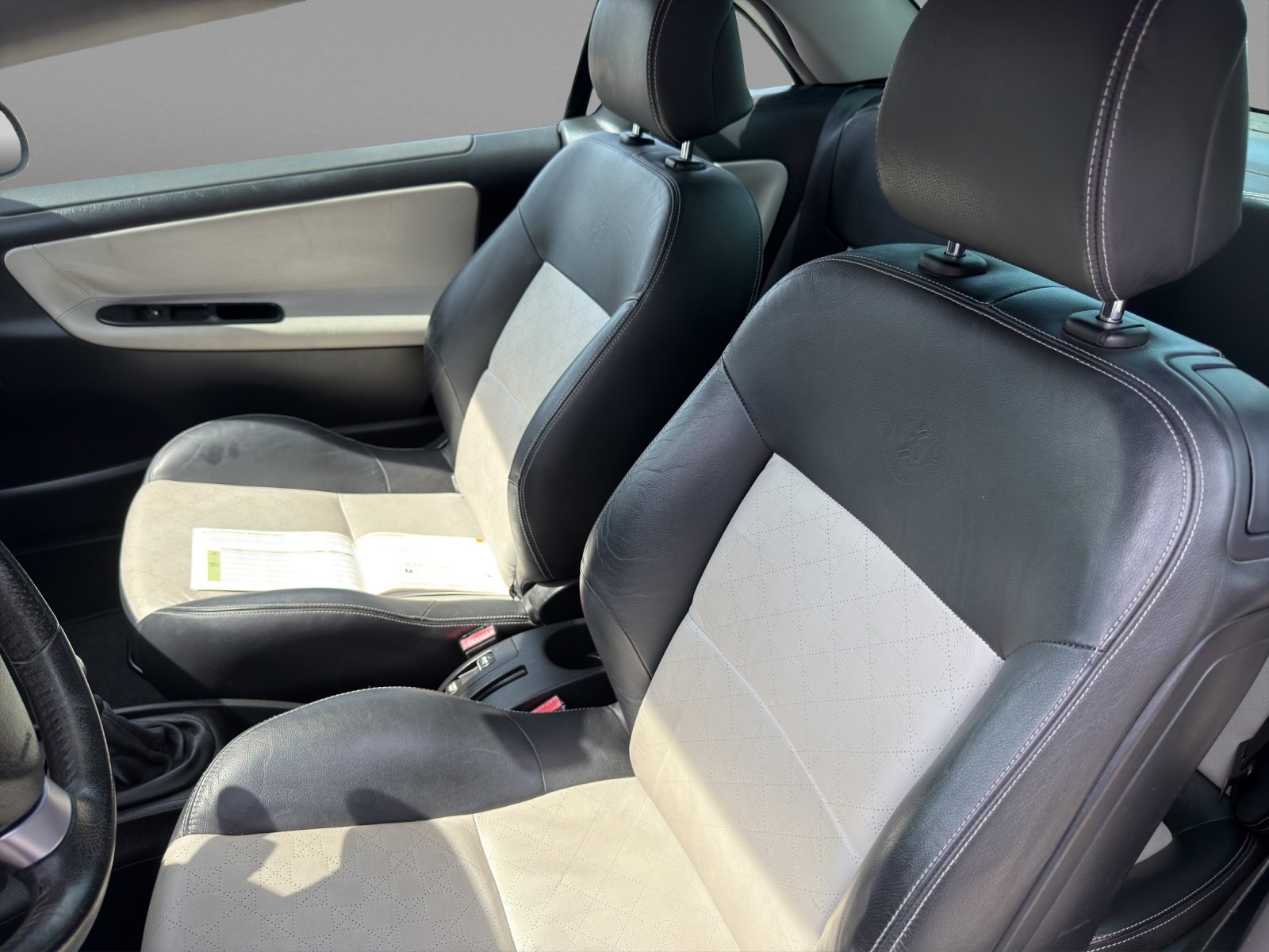 PEUGEOT 207 CC 1.6 16V Turbo Roland Garros Edition, Benzin, Occasion / Gebraucht, Handschaltung - 7
