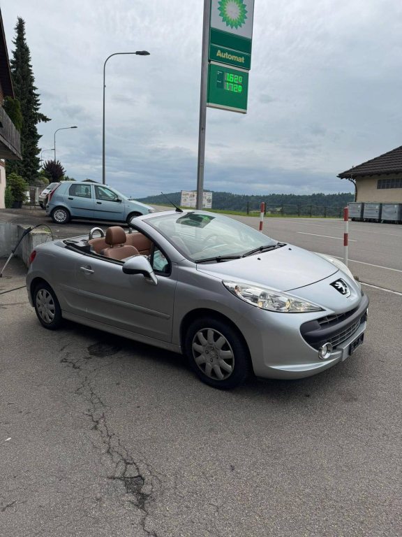 PEUGEOT 207 CC 1.6 16V Trendy, Essence, Occasion / Utilisé, Manuelle - 2