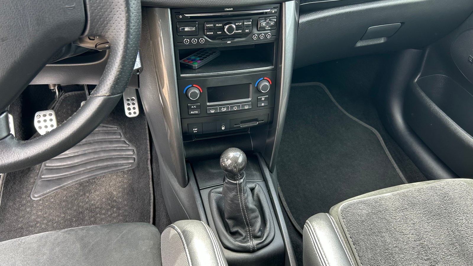 PEUGEOT 207 1.6 16V Turbo GTi, Petrol, Second hand / Used, Manual - 3