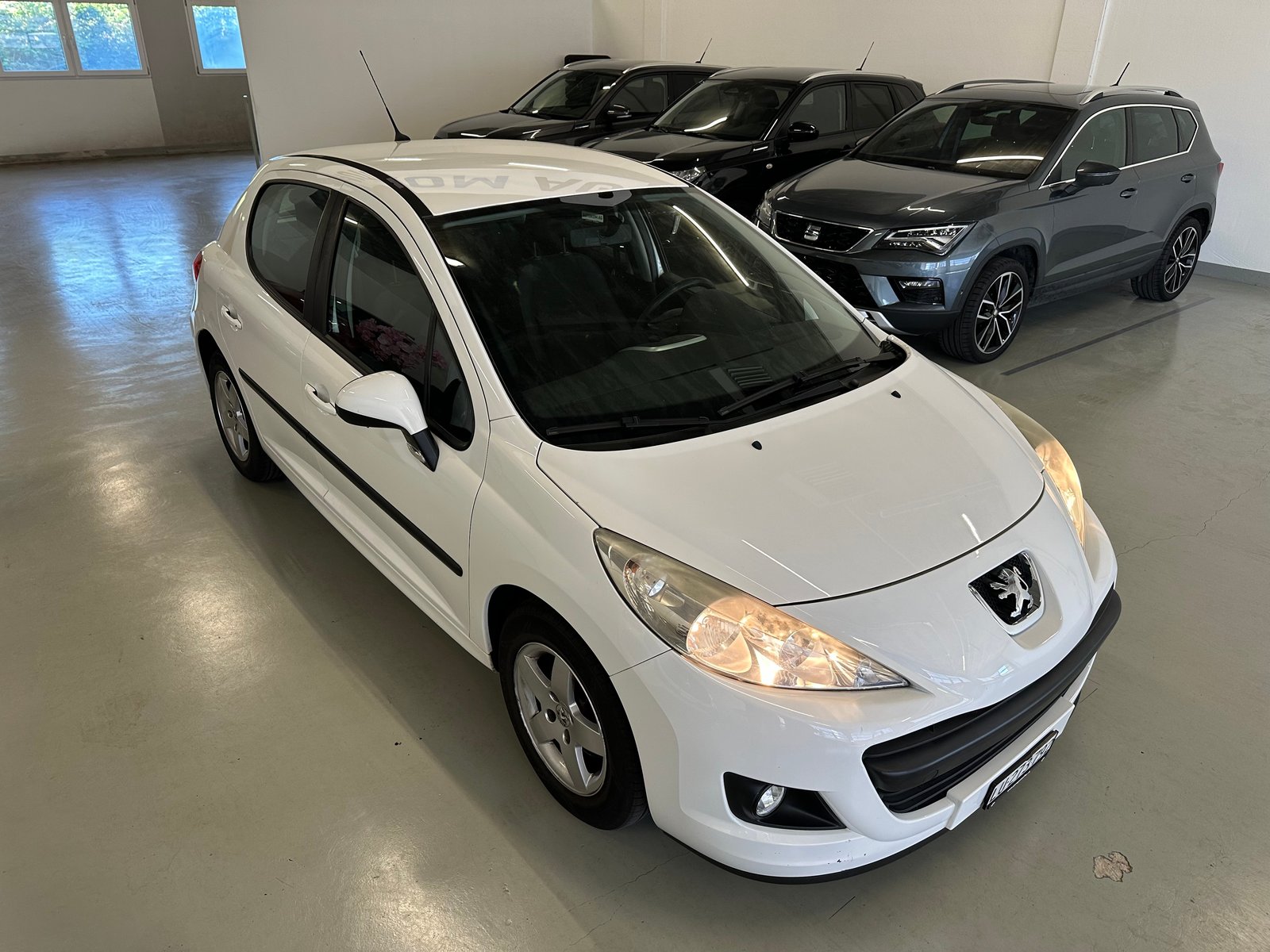 PEUGEOT 207 1.4 16V Trendy, Benzina, Occasioni / Usate, Manuale - 2