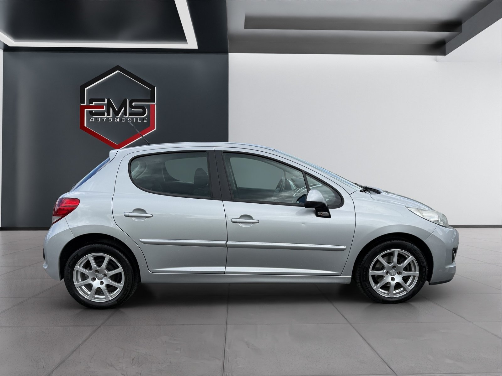PEUGEOT 207 1.4 16V Allure, Petrol, Second hand / Used, Manual - 6