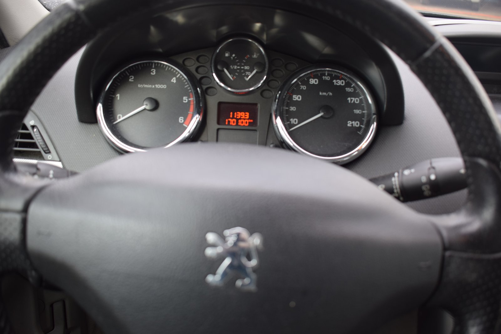 PEUGEOT 207 1.6 HDI XSI, Diesel, Occasion / Gebraucht, Handschaltung - 7