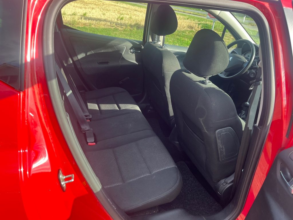 PEUGEOT 207 1.6 16V Sport, Benzin, Occasion / Gebraucht, Handschaltung - 7