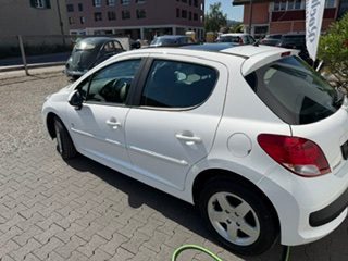 PEUGEOT 207 1.4 16V 95 Swiss Edition AC, Essence, Occasion / Utilisé, Manuelle - 2