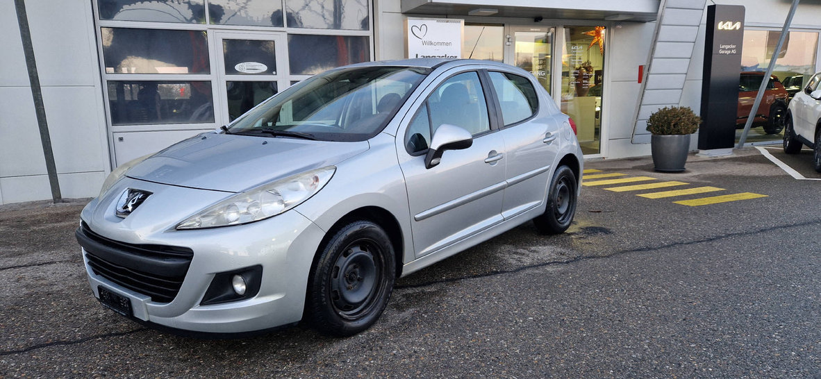 PEUGEOT 207 1.4 16V 95 Trendy Clim, Benzin, Occasion / Gebraucht, Handschaltung - 2