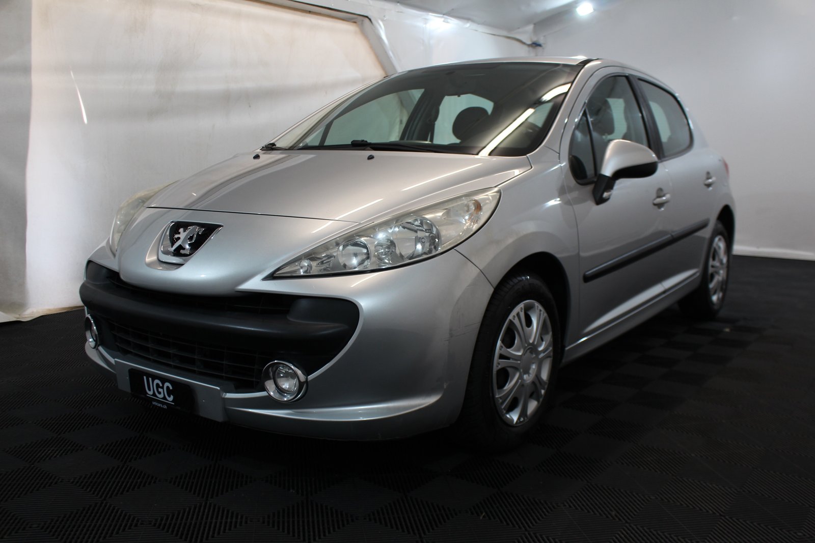 PEUGEOT 207 1.4 16V 95 Trendy, Essence, Occasion / Utilisé, Automatique - 3