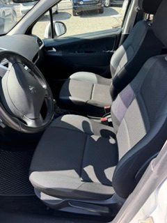 PEUGEOT 207 1.4 16V 95 Swiss Edition AC, Essence, Occasion / Utilisé, Manuelle - 6