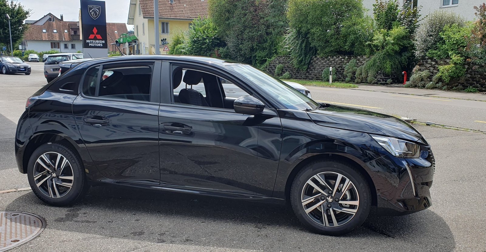 PEUGEOT 208 MHEV Allure Premium Helvetia, Hybride Léger Essence/Électricité, Voiture nouvelle, Automatique - 4
