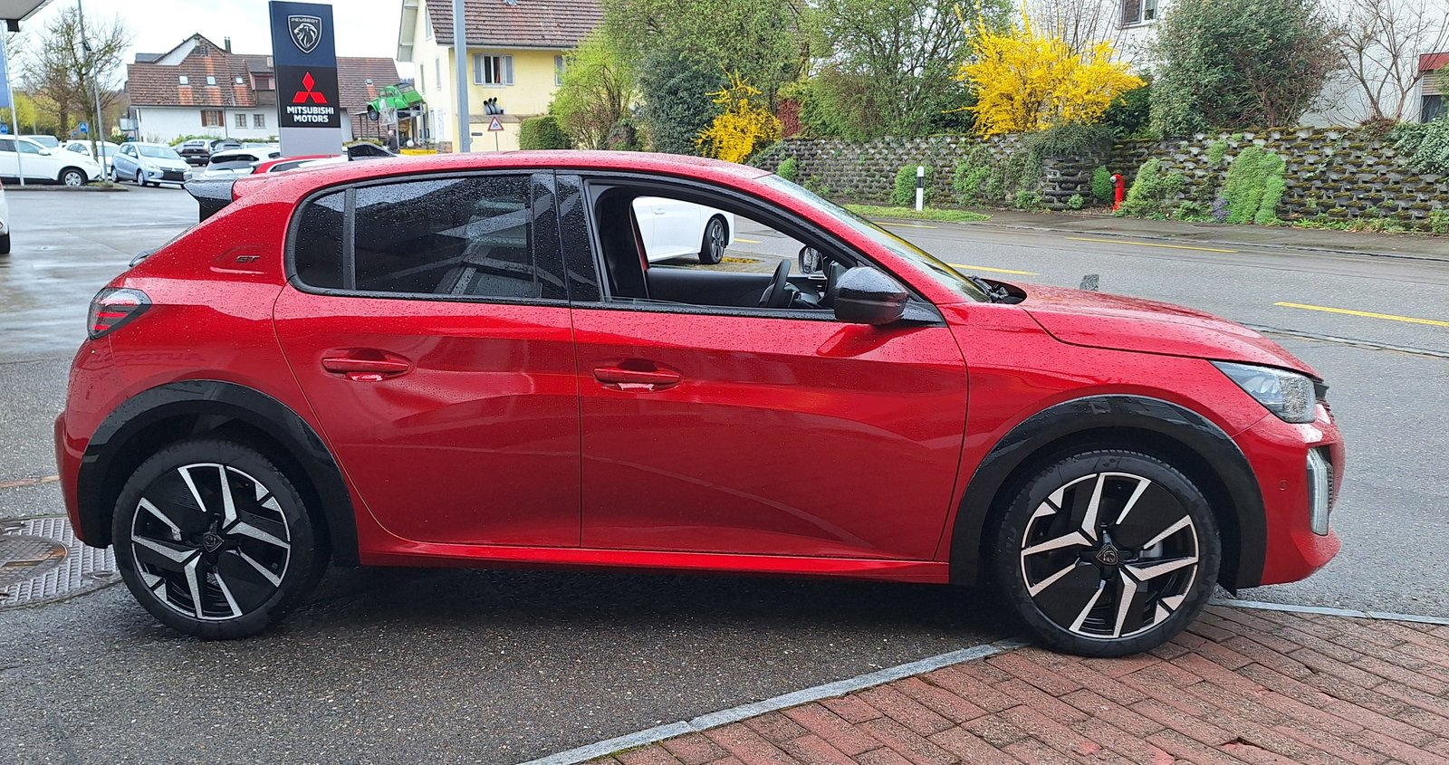PEUGEOT 208 MHEV GT Helvetia, Mild-Hybrid Benzin/Elektro, Neuwagen, Automatik - 4