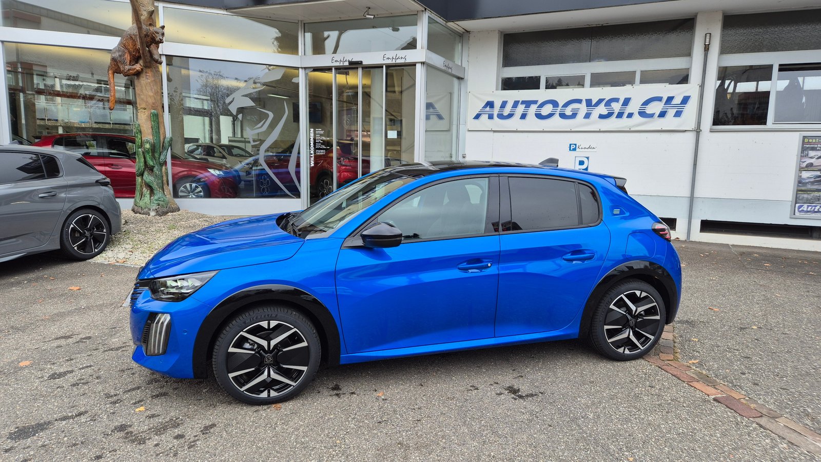 PEUGEOT 208 1.2 MHEV GT Helvetia, Mild-Hybrid Petrol/Electric, New car, Automatic - 5