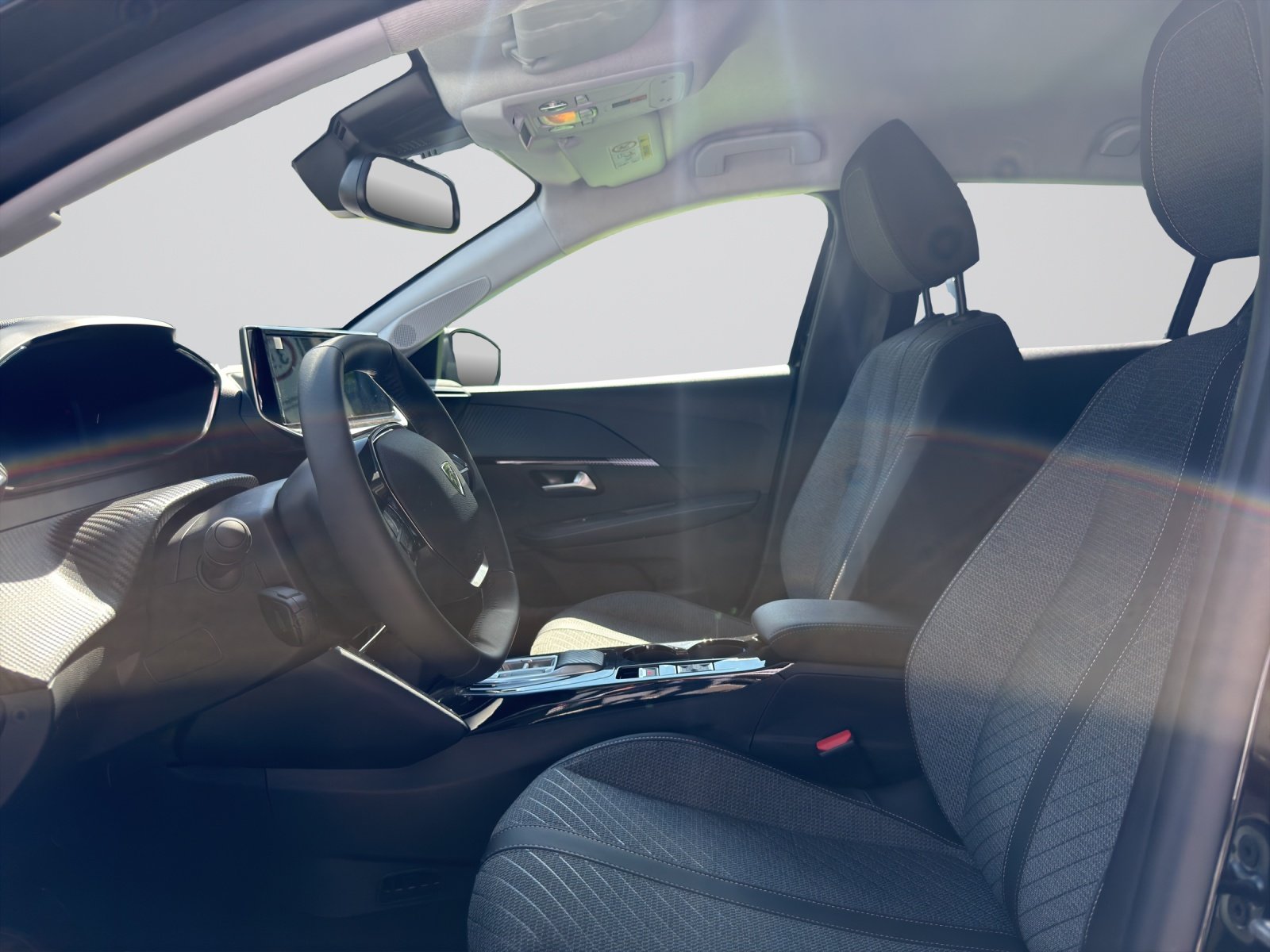 PEUGEOT 208 NEW 1.2 MHEV 110 Allure, Full-Hybrid Petrol/Electric, New car, Automatic - 5