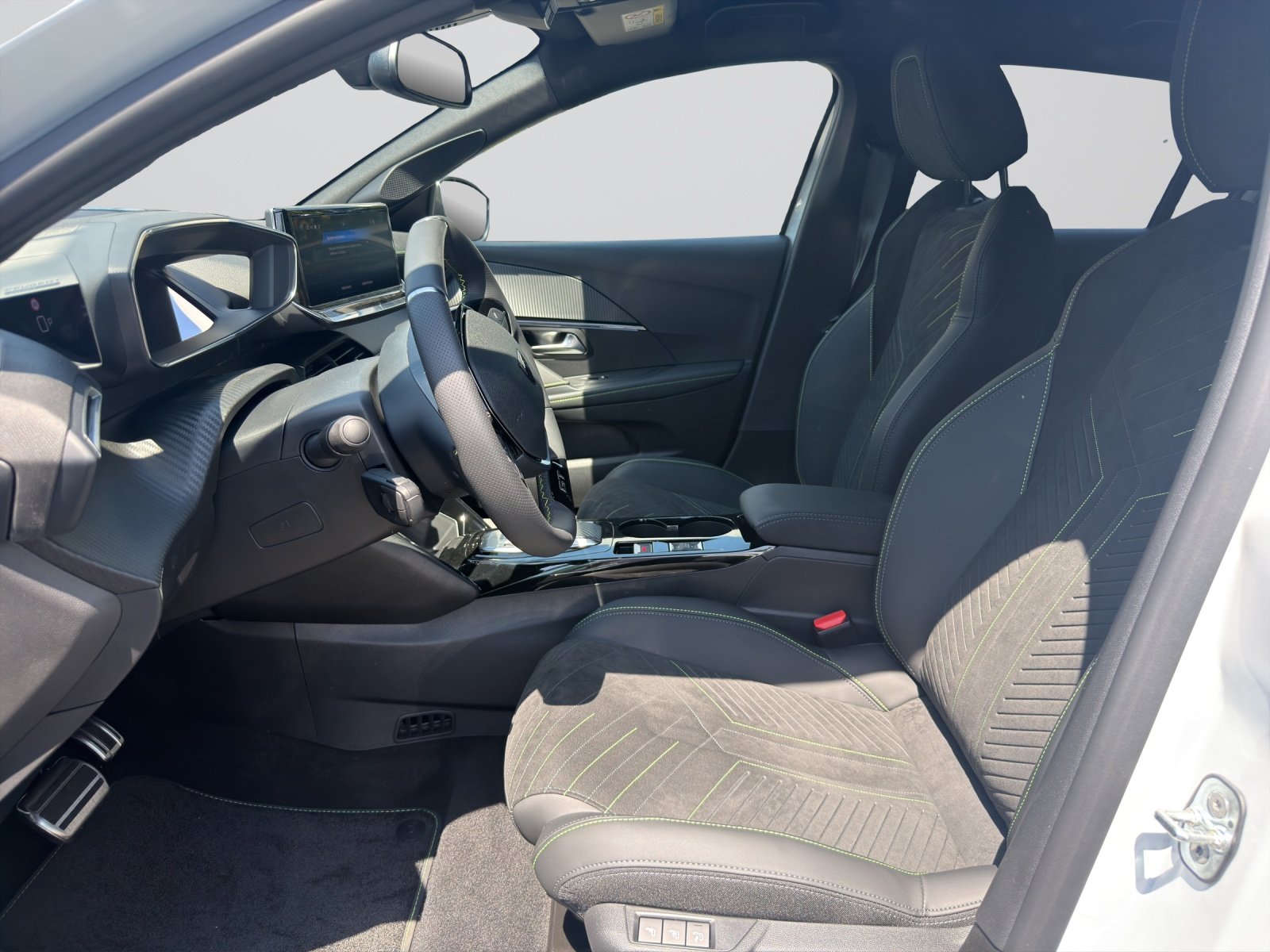 PEUGEOT 208 NEW 1.2 Hybrid 145 GT, Hybride Integrale Benzina/Elettrica, Auto nuove, Automatico - 5