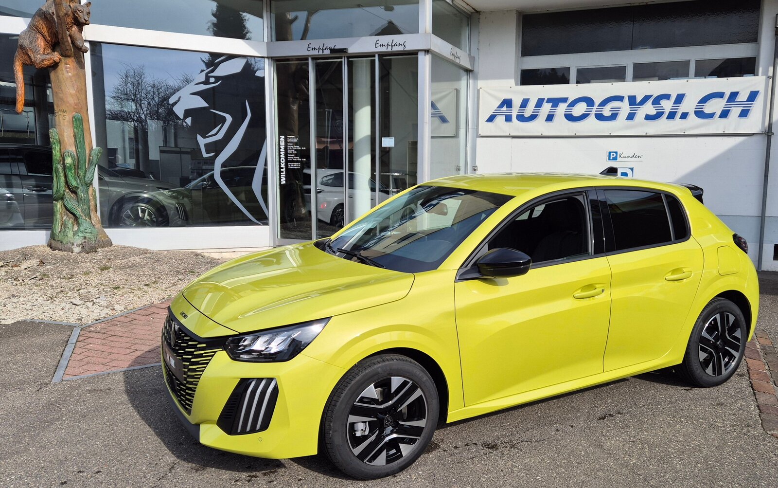 PEUGEOT 208 1.2 MHEV Style Helvetia