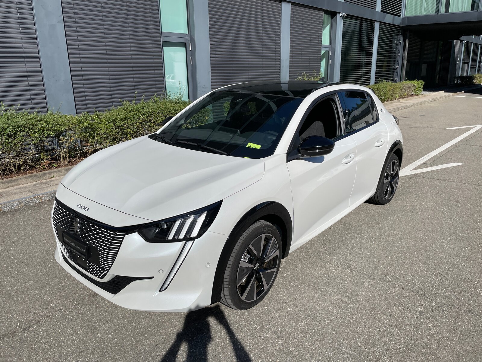PEUGEOT 208 Elektrik GT Pack 3 Phasen Vollausstattung