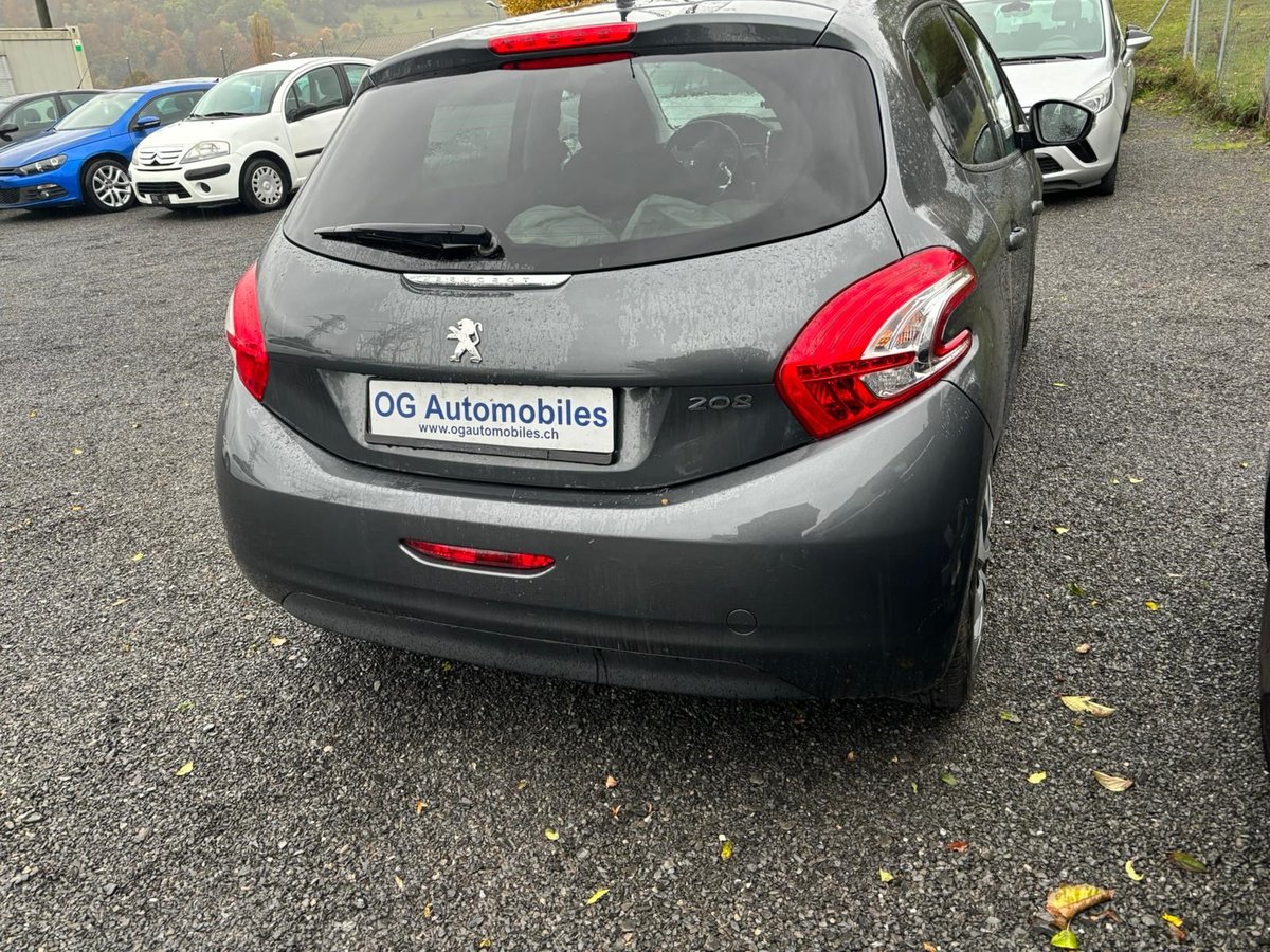 PEUGEOT 208 1.2 VTI Style, Petrol, Second hand / Used, Manual - 3