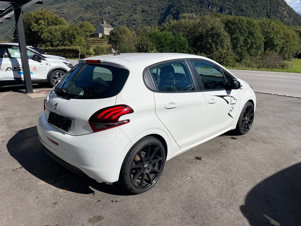 PEUGEOT 208 1.2 PureTech Signature, Benzina, Occasioni / Usate, Manuale - 5