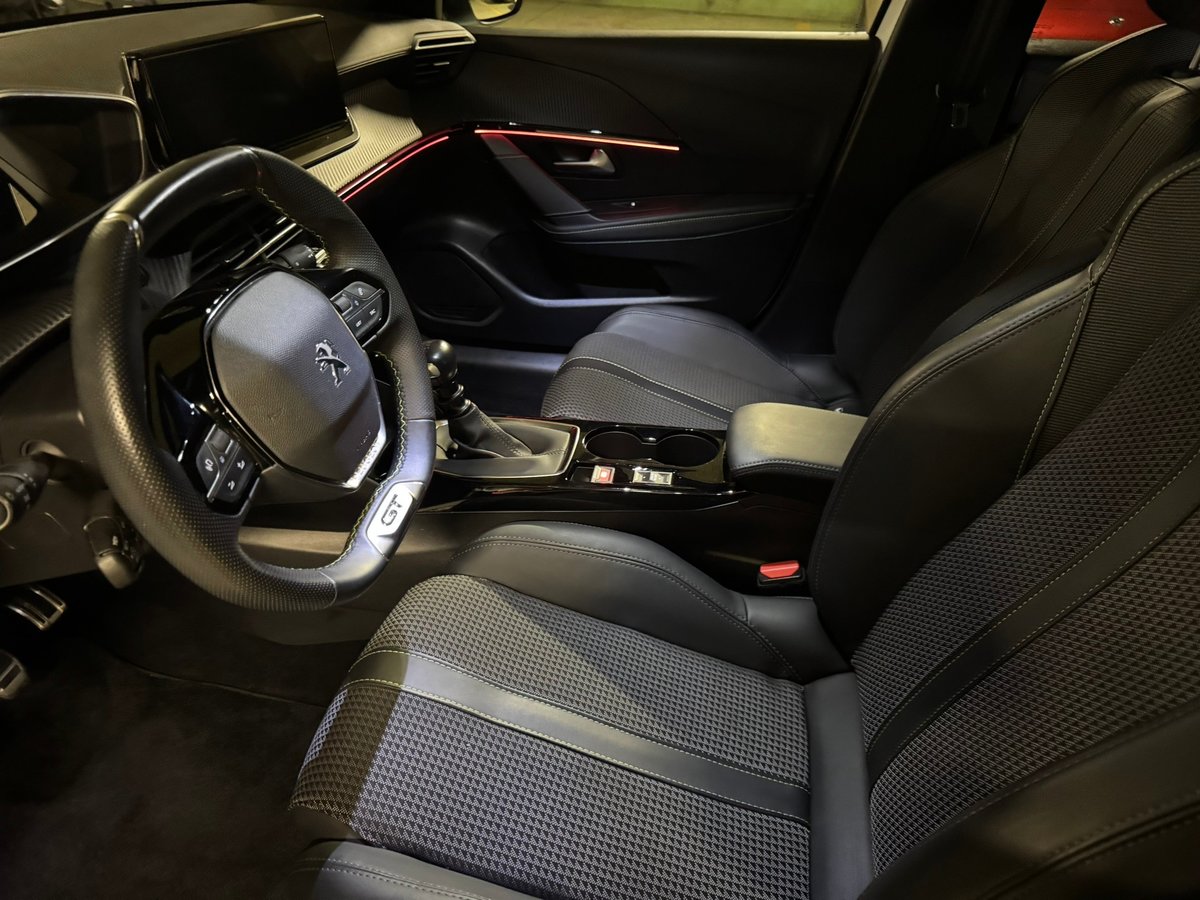 PEUGEOT 208 1.2 PureTech GT, Benzin, Occasion / Gebraucht, Handschaltung - 6
