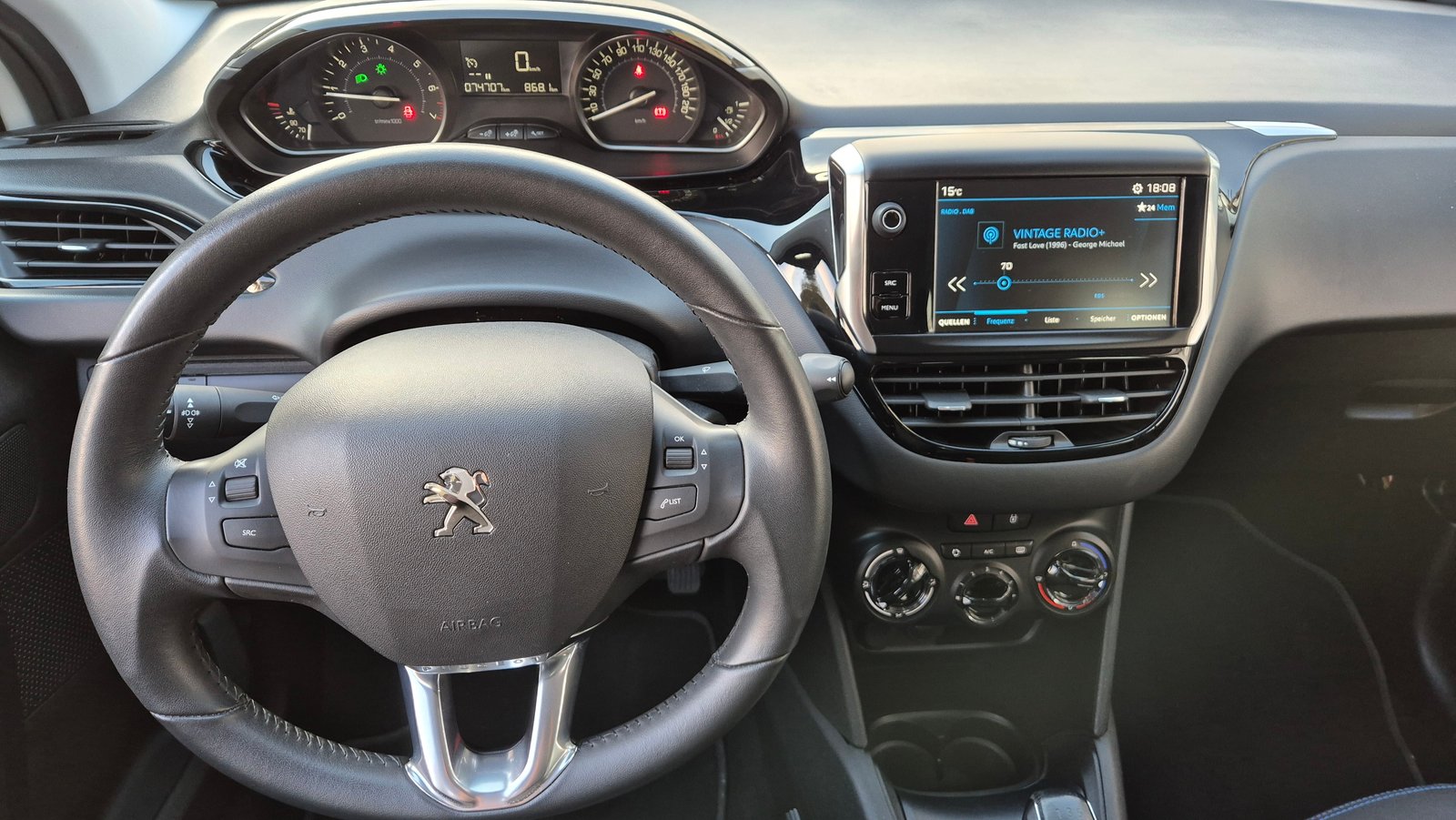 PEUGEOT 208 1.2 PureTech Active, Benzin, Occasion / Gebraucht, Handschaltung - 6