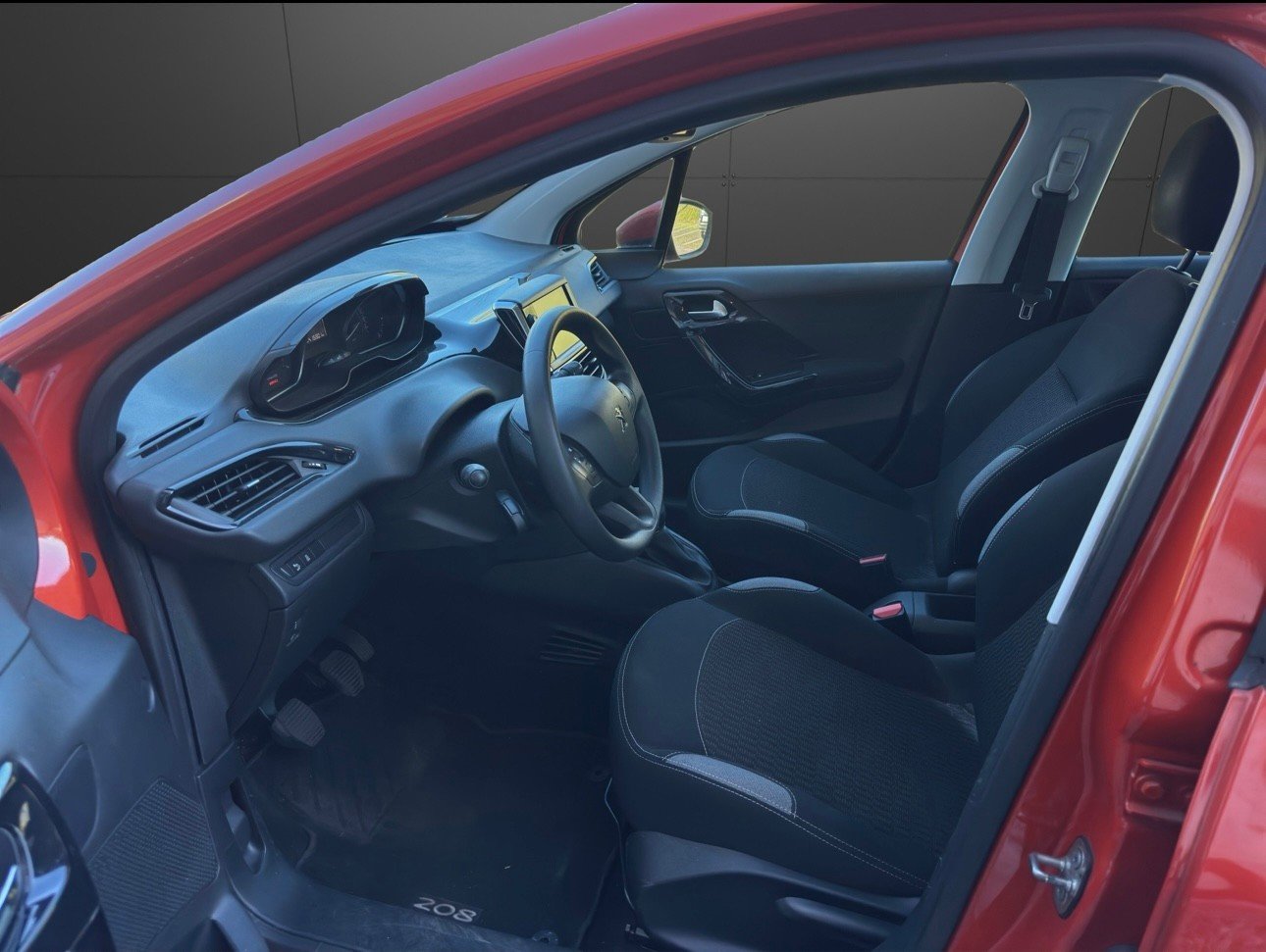 PEUGEOT 208 1.2 PureTech Access, Benzin, Occasion / Gebraucht, Handschaltung - 7