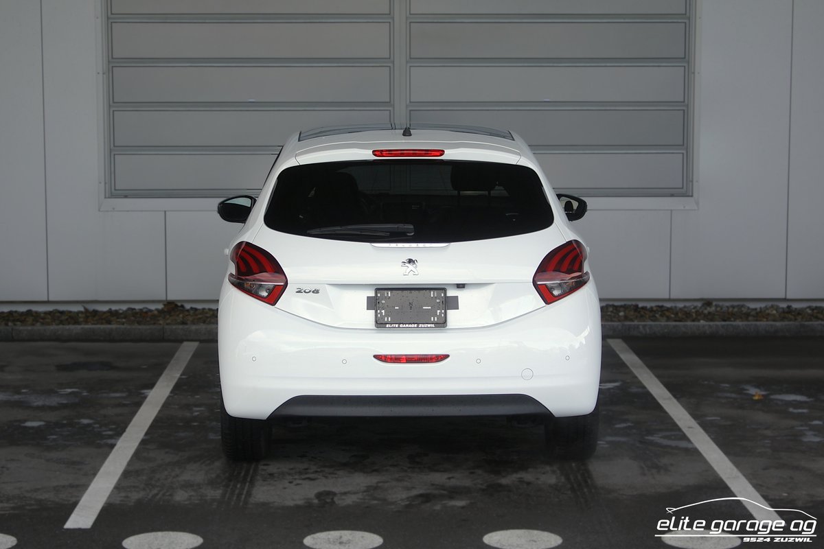 PEUGEOT 208 1.2 PureTech Tech Edition EAT6, Petrol, Second hand / Used, Automatic - 4