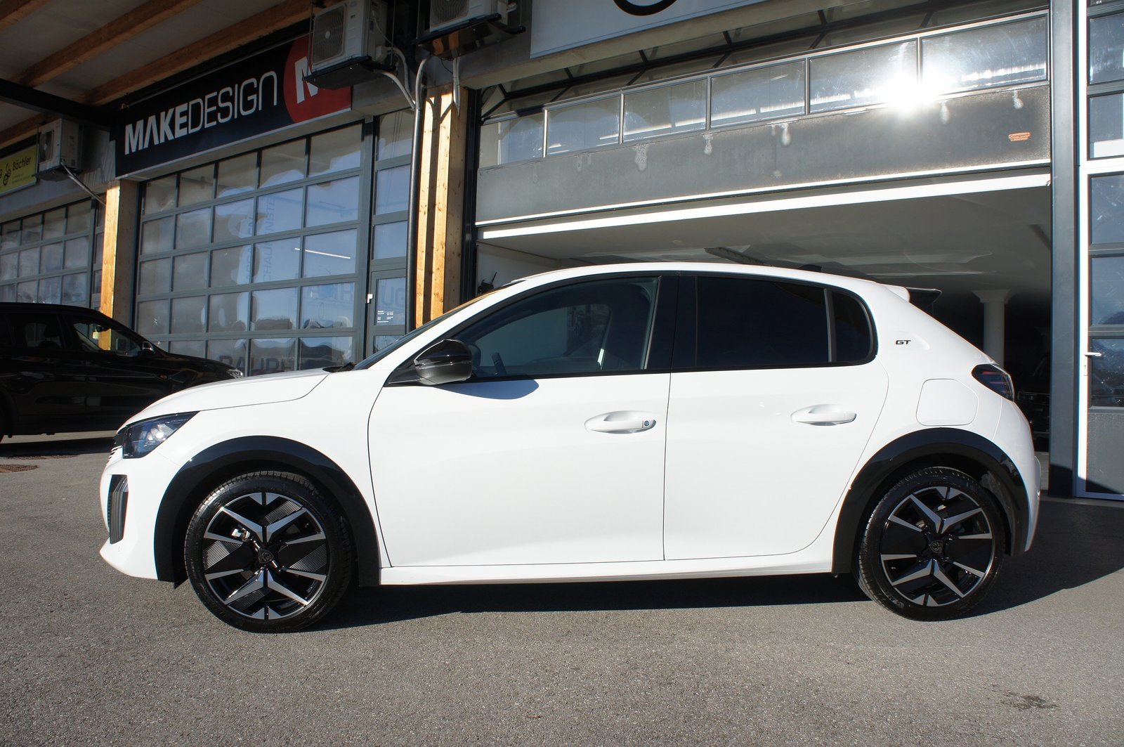 PEUGEOT 208 1.2 MHEV 145 GT, Mild-Hybrid Benzin/Elektro, Occasion / Gebraucht, Automatik - 2