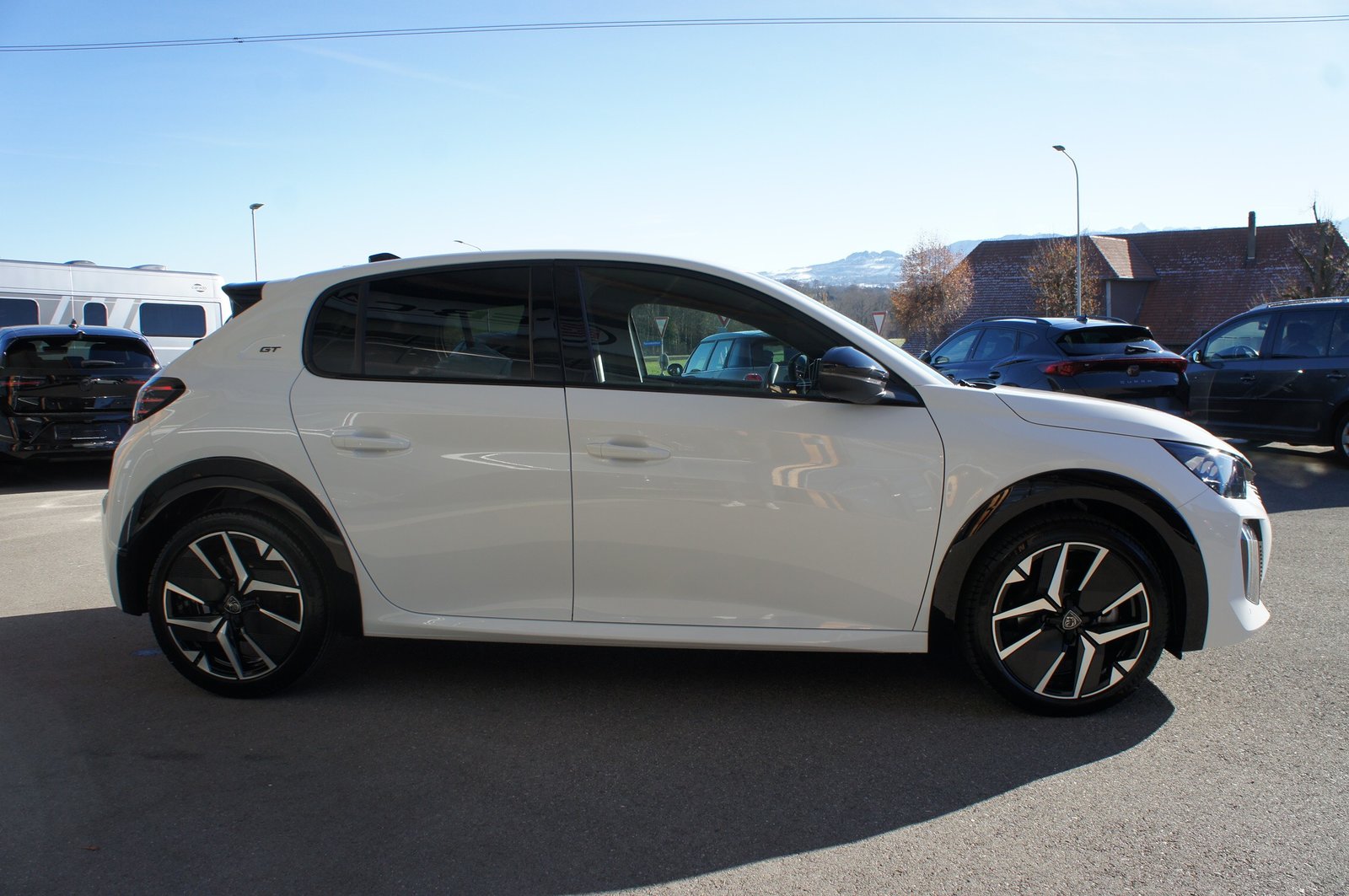 PEUGEOT 208 1.2 MHEV 145 GT, Mild-Hybrid Benzin/Elektro, Occasion / Gebraucht, Automatik - 6