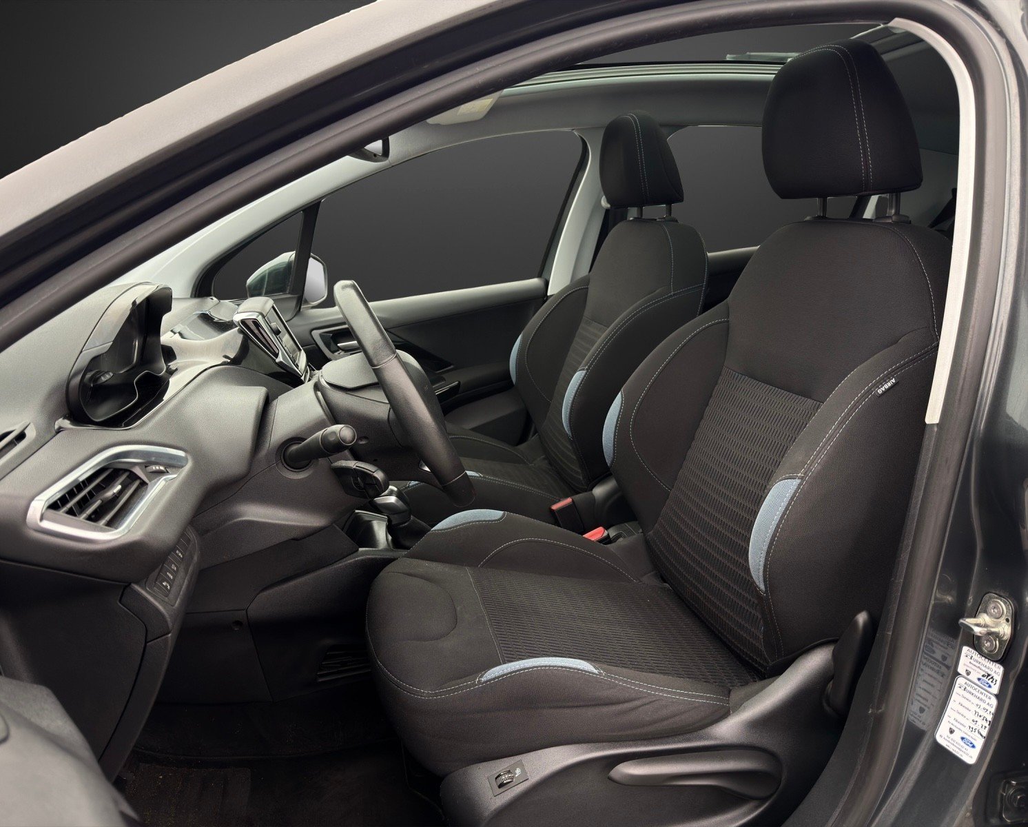 PEUGEOT 208 1.2 THP Allure, Essence, Occasion / Utilisé, Manuelle - 7