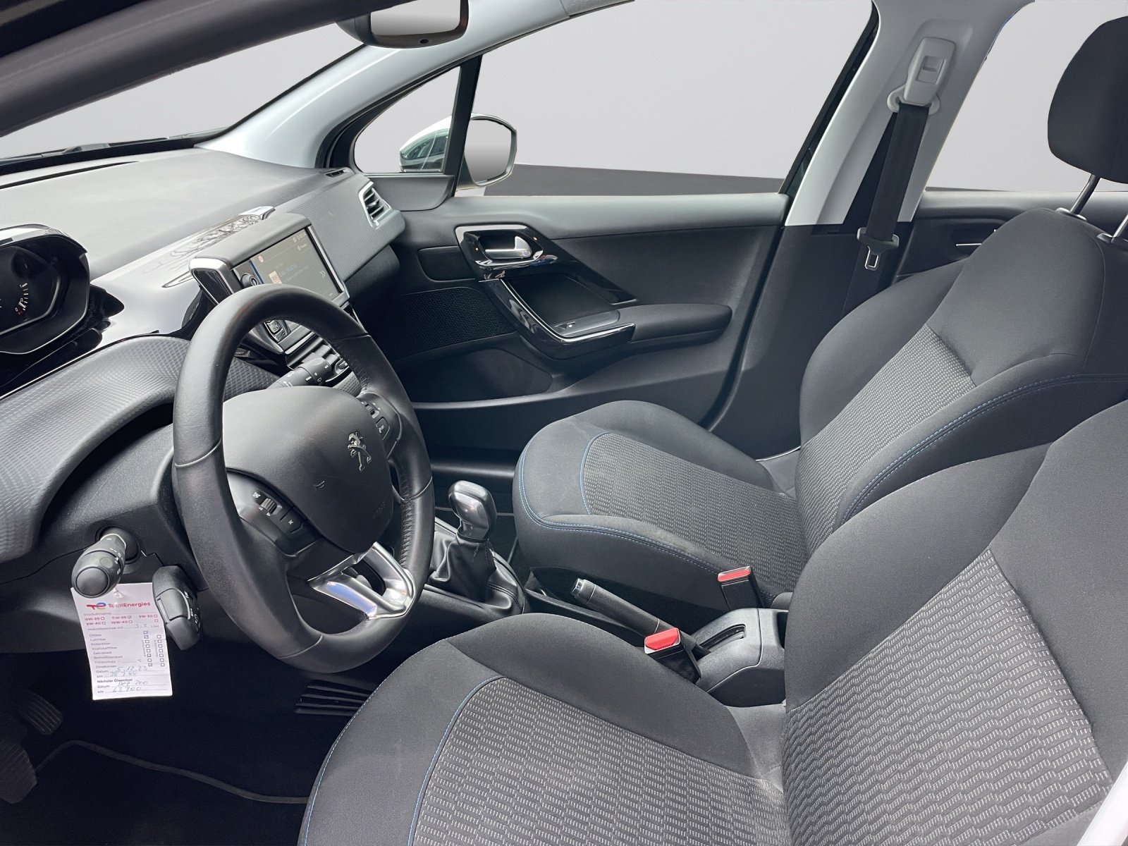 PEUGEOT 208 1.2 P.Tech Signature, Essence, Occasion / Utilisé, Manuelle - 6