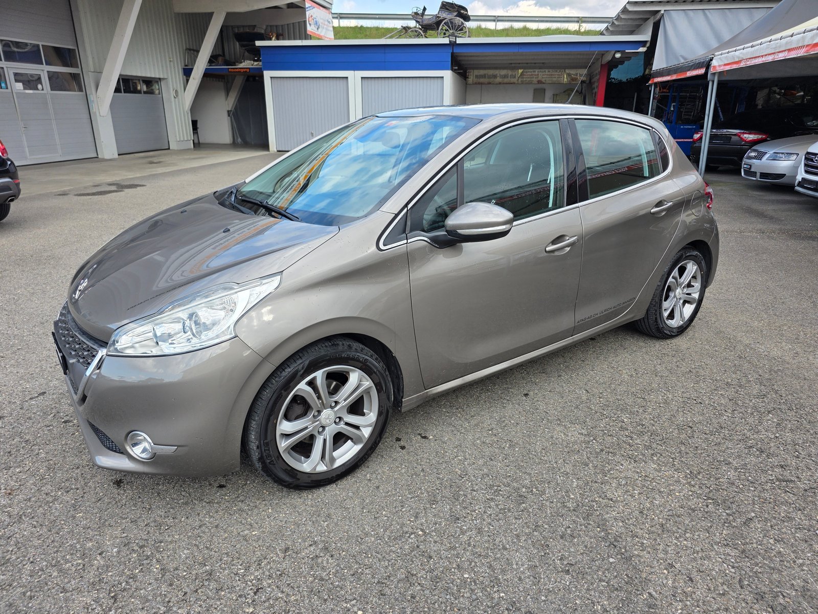 PEUGEOT 208 1.2 VTI Active, Essence, Occasion / Utilisé, Manuelle - 2