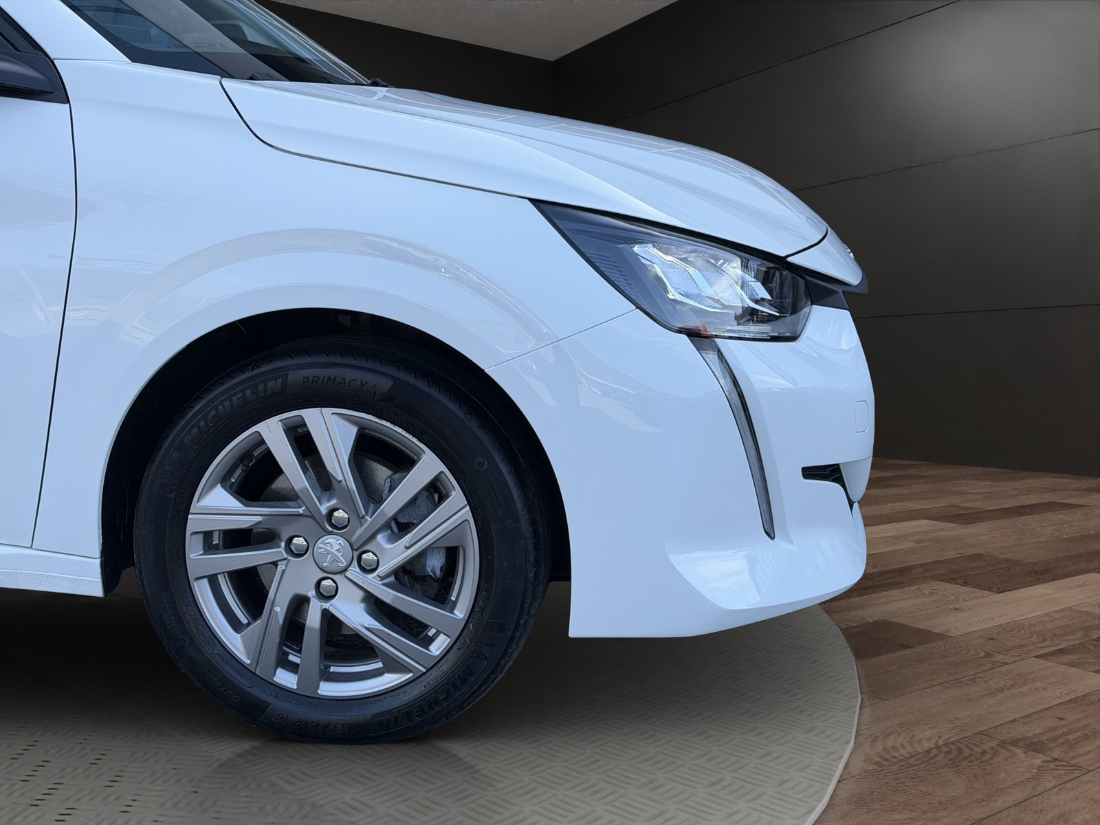 PEUGEOT 208 1.2 PureTech Active, Benzin, Occasion / Gebraucht, Handschaltung - 2