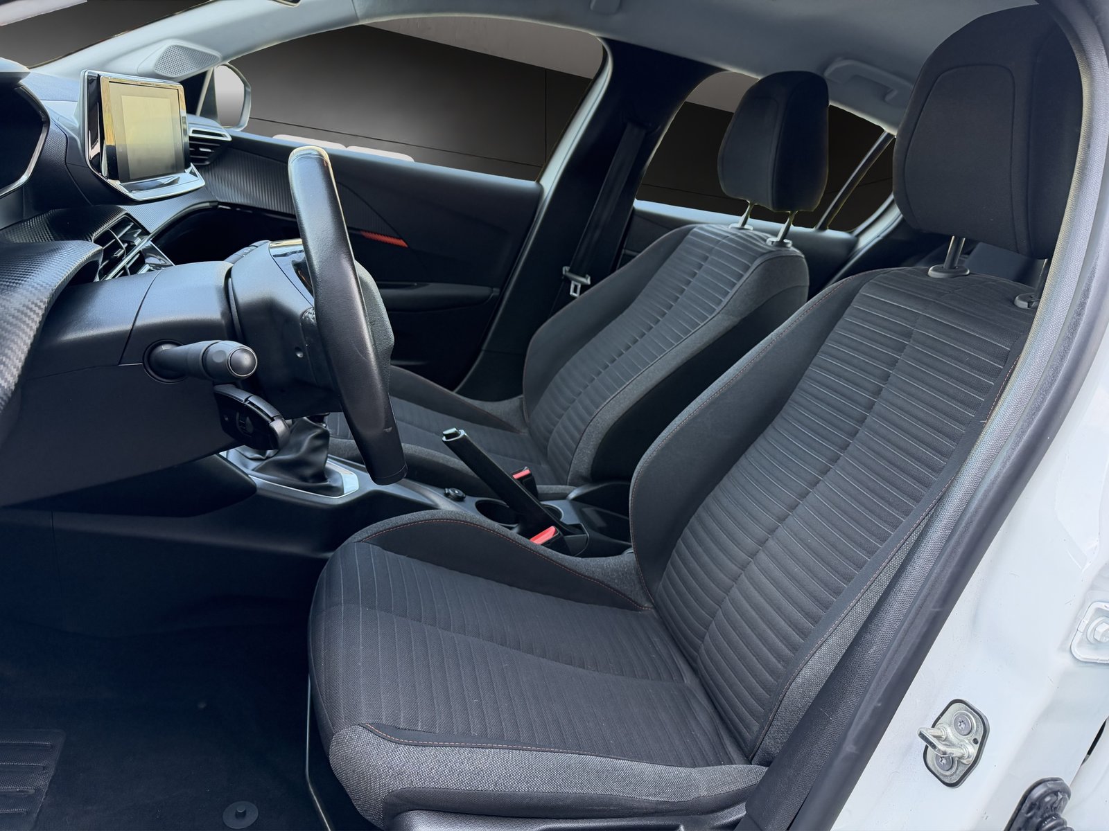 PEUGEOT 208 1.2 PureTech Active, Benzin, Occasion / Gebraucht, Handschaltung - 6