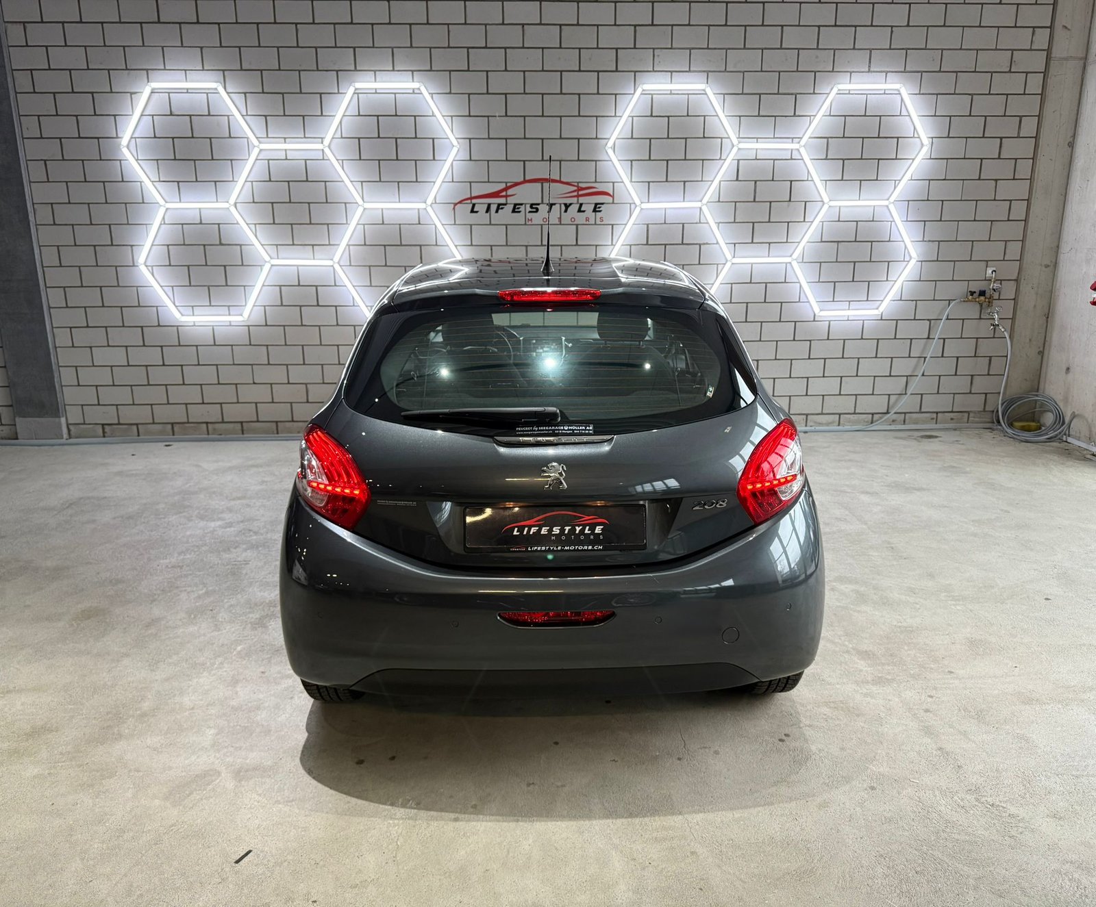 PEUGEOT 208 1.6 VTI Allure Automatik, Petrol, Second hand / Used, Automatic - 4