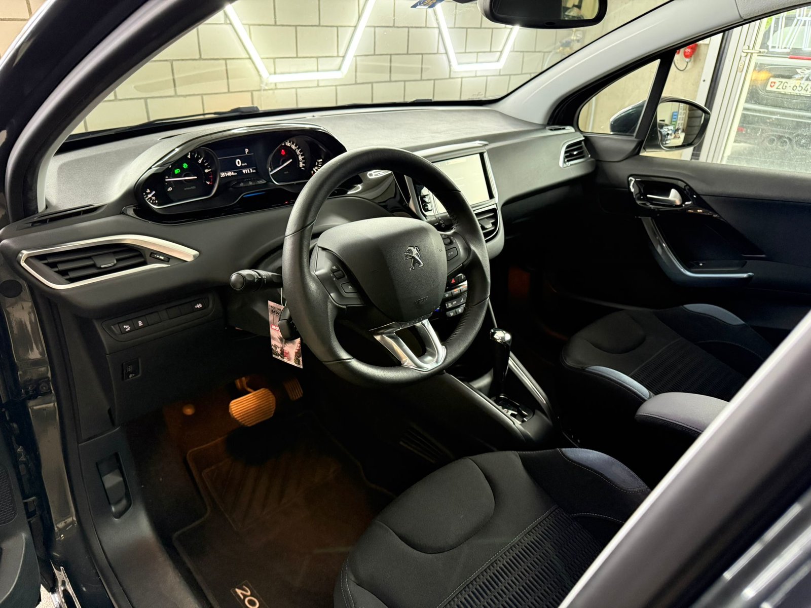 PEUGEOT 208 1.6 VTI Allure Automatik, Petrol, Second hand / Used, Automatic - 7