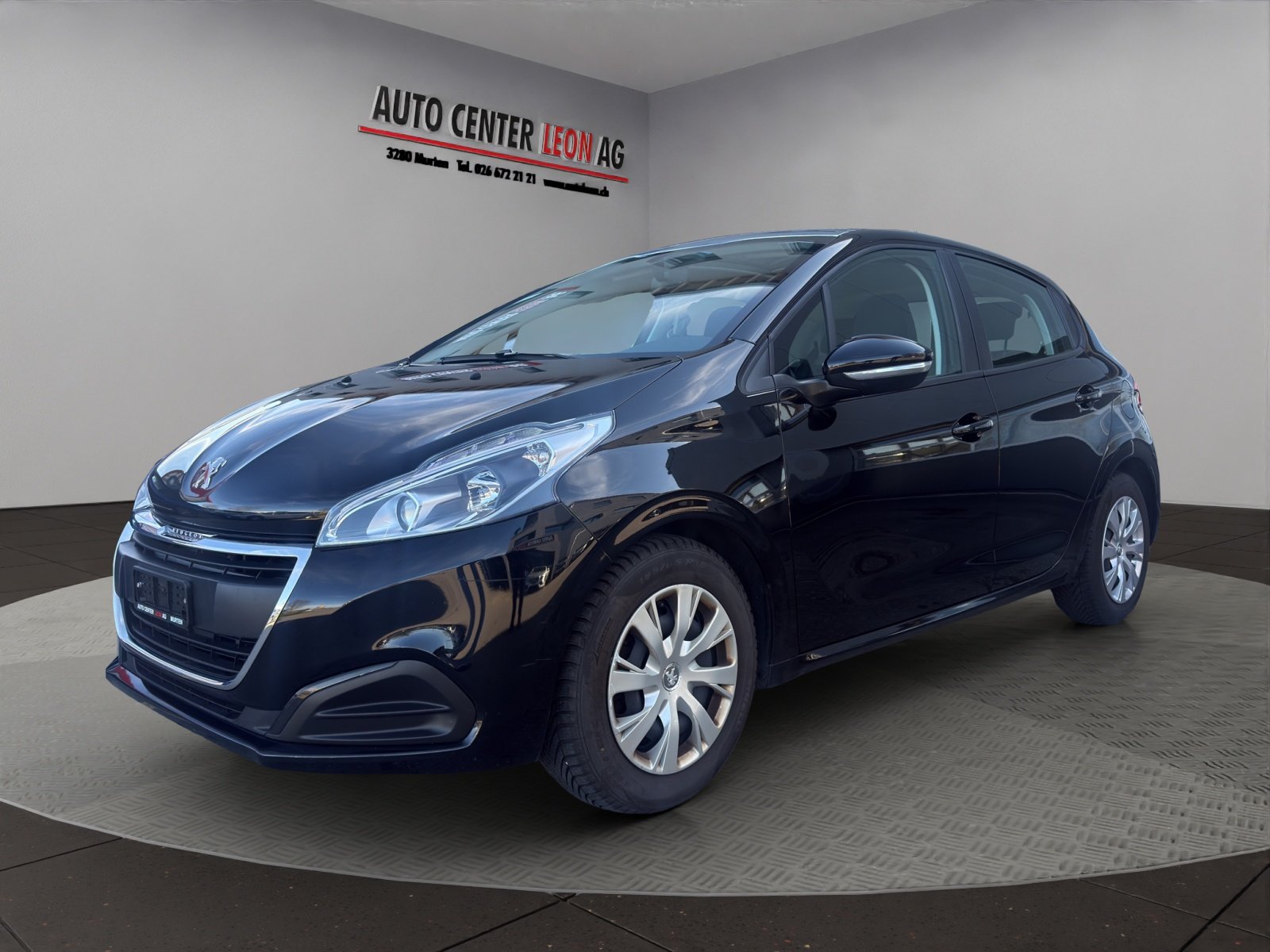 PEUGEOT 208 1.2 PureTech Style, Petrol, Second hand / Used, Manual - 2