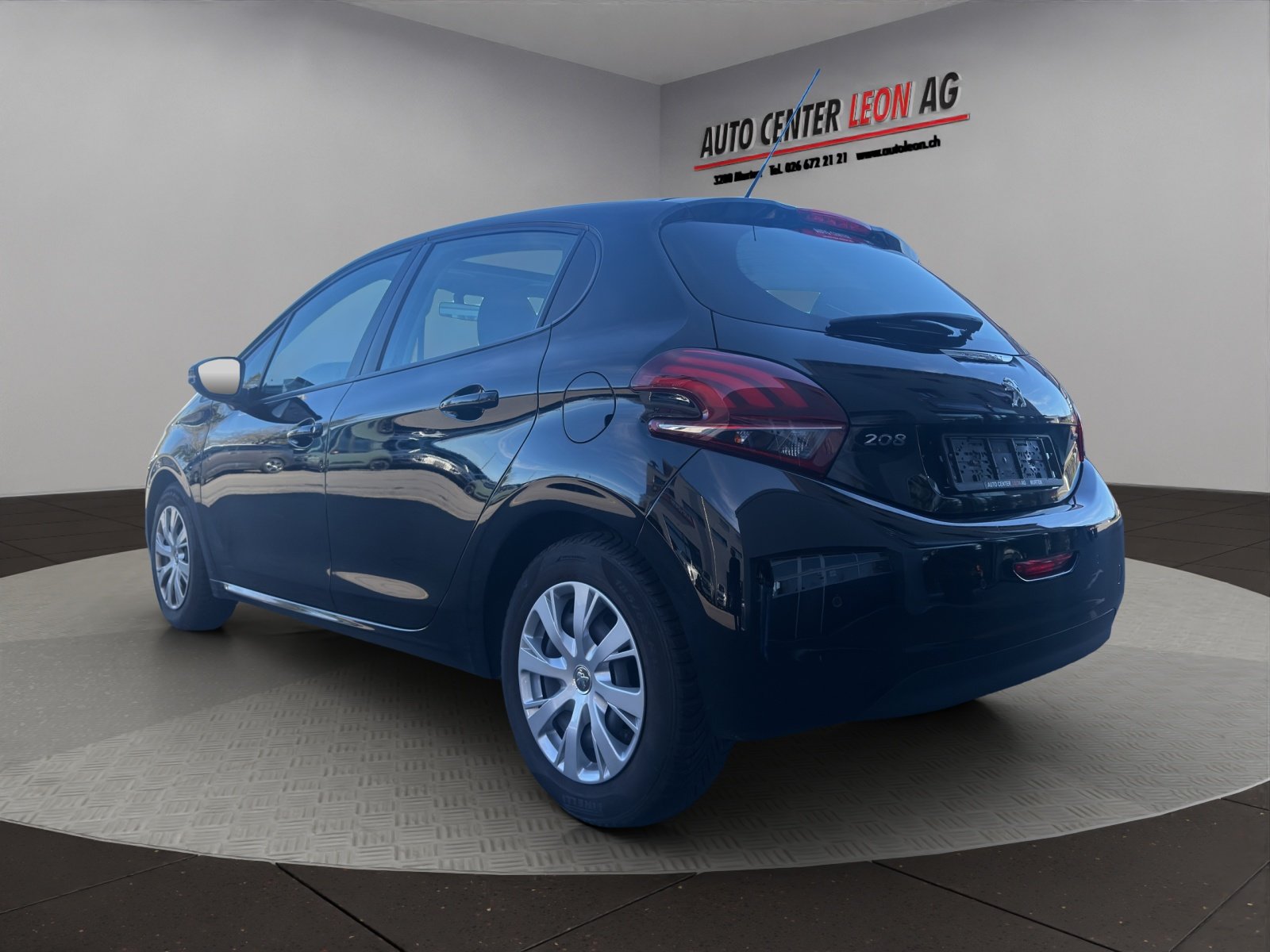 PEUGEOT 208 1.2 PureTech Style, Petrol, Second hand / Used, Manual - 4