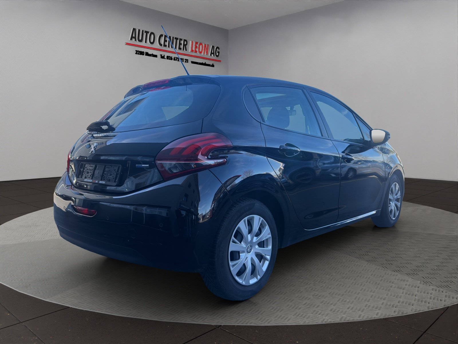 PEUGEOT 208 1.2 PureTech Style, Petrol, Second hand / Used, Manual - 6