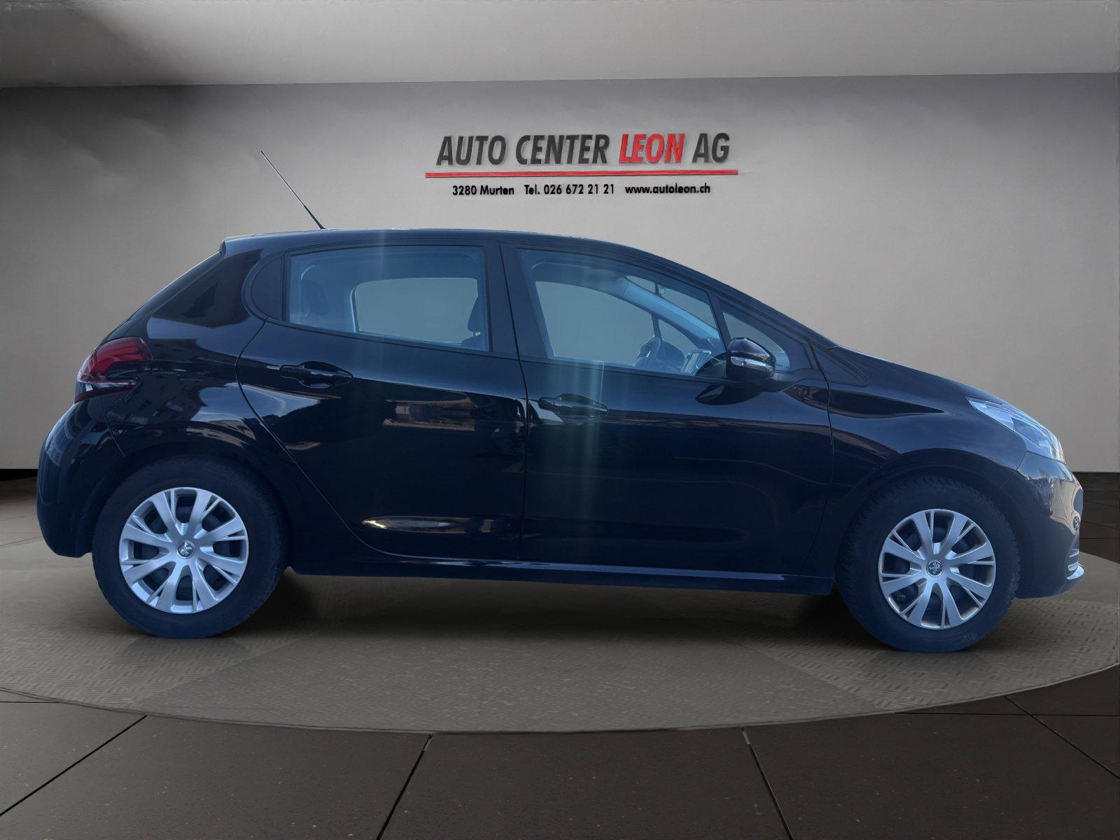 PEUGEOT 208 1.2 PureTech Style, Petrol, Second hand / Used, Manual - 7