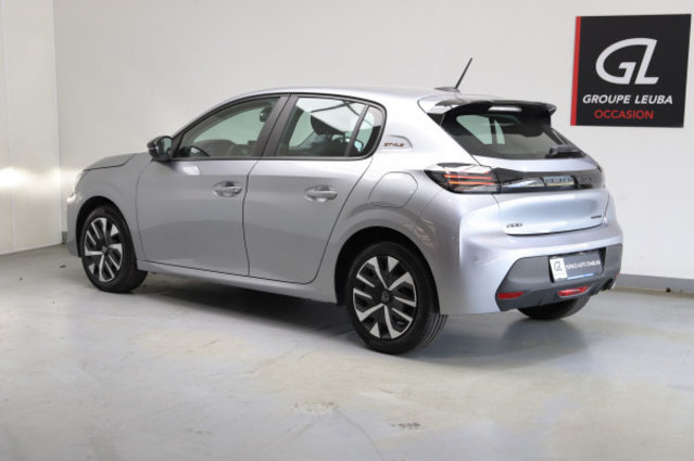 PEUGEOT 208 1.2 MHEV 110 Style, Mild-Hybrid Benzin/Elektro, Occasion / Gebraucht, Automatik - 3