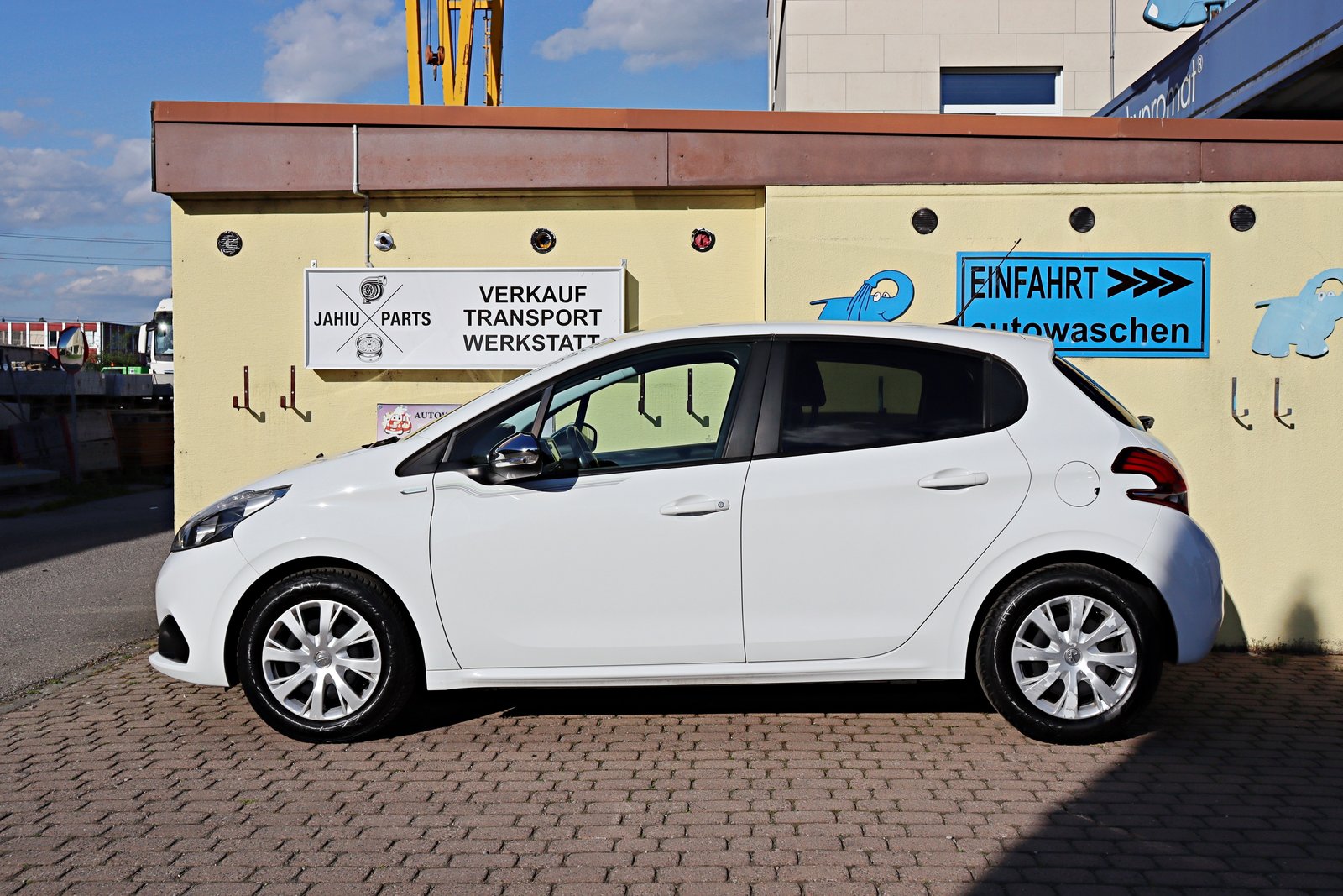 PEUGEOT 208 1.2 PureTech Urban Soul, Benzin, Occasion / Gebraucht, Handschaltung - 2