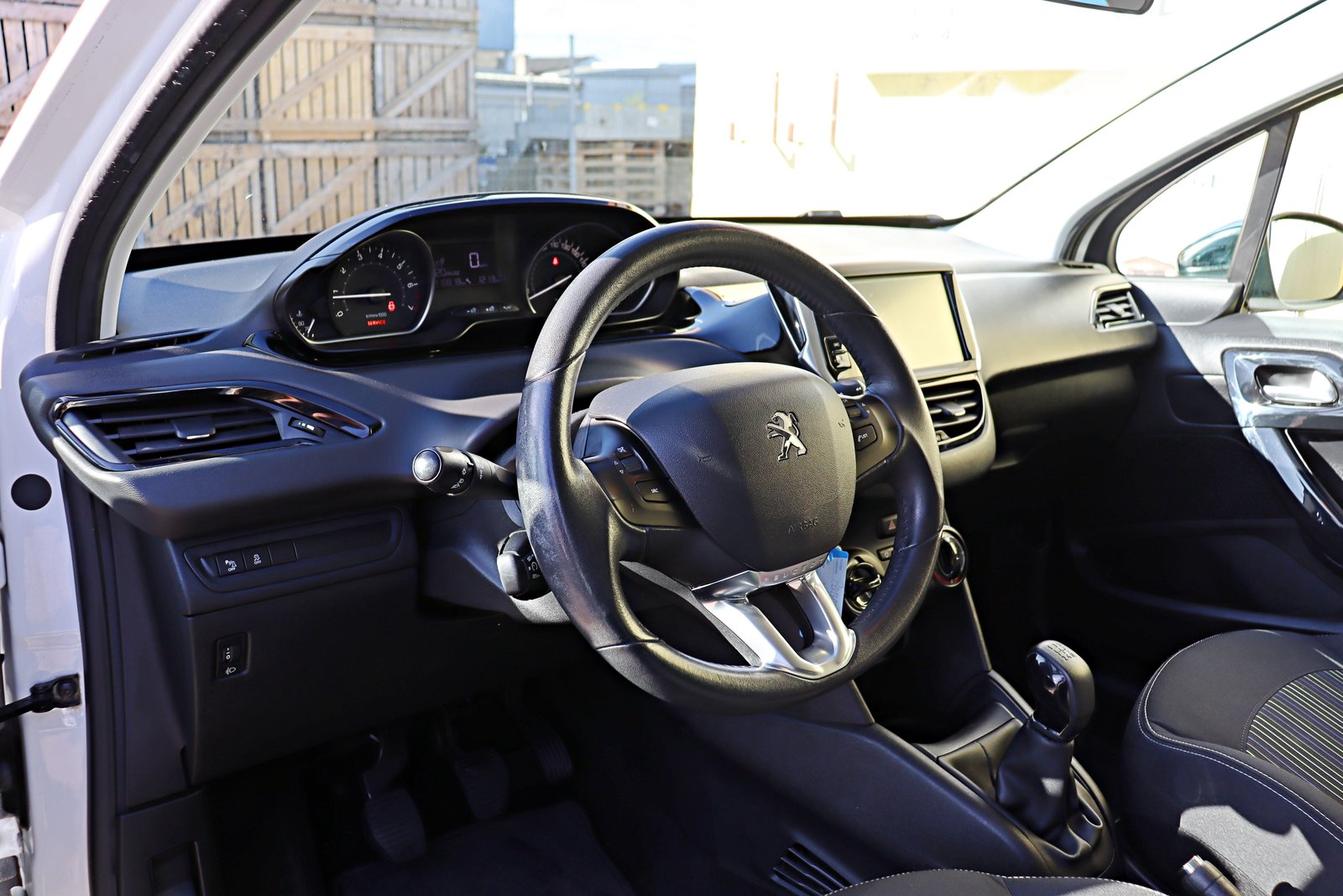 PEUGEOT 208 1.2 PureTech Urban Soul, Benzin, Occasion / Gebraucht, Handschaltung - 7