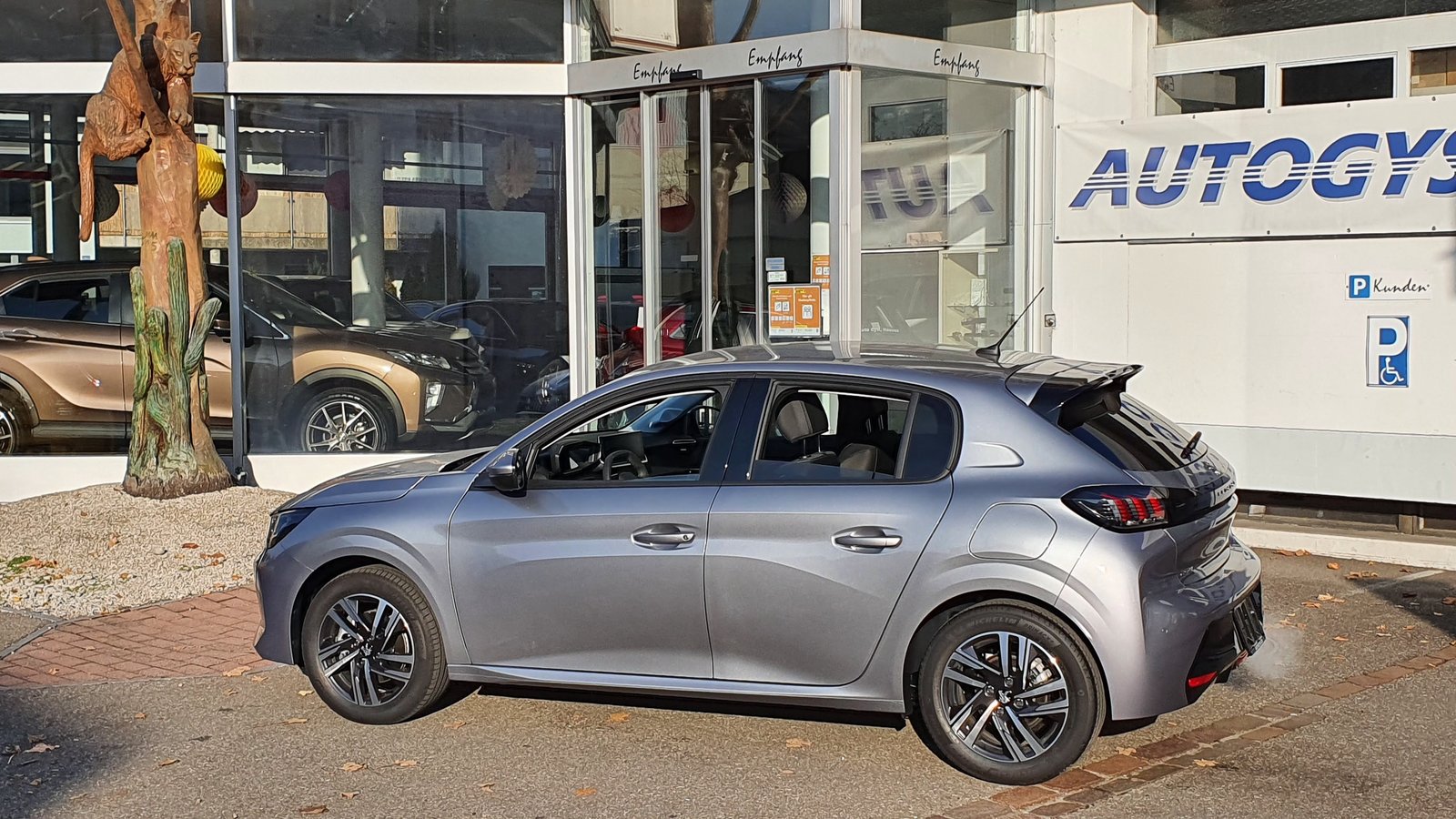PEUGEOT 208 1.2 GS Sport, Essence, Occasion / Utilisé, Automatique - 2