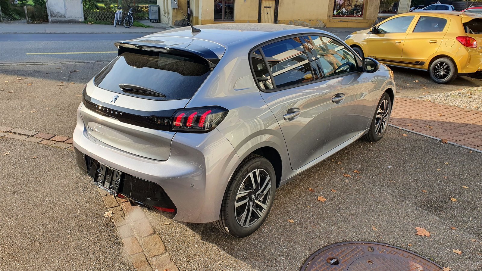 PEUGEOT 208 1.2 GS Sport, Essence, Occasion / Utilisé, Automatique - 3
