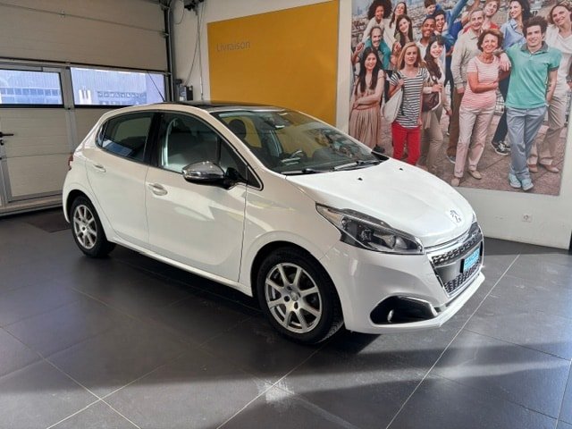 PEUGEOT 208 1.2 PureTech Allure