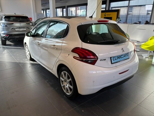PEUGEOT 208 1.2 PureTech Allure, Benzin, Occasion / Gebraucht, Handschaltung - 6